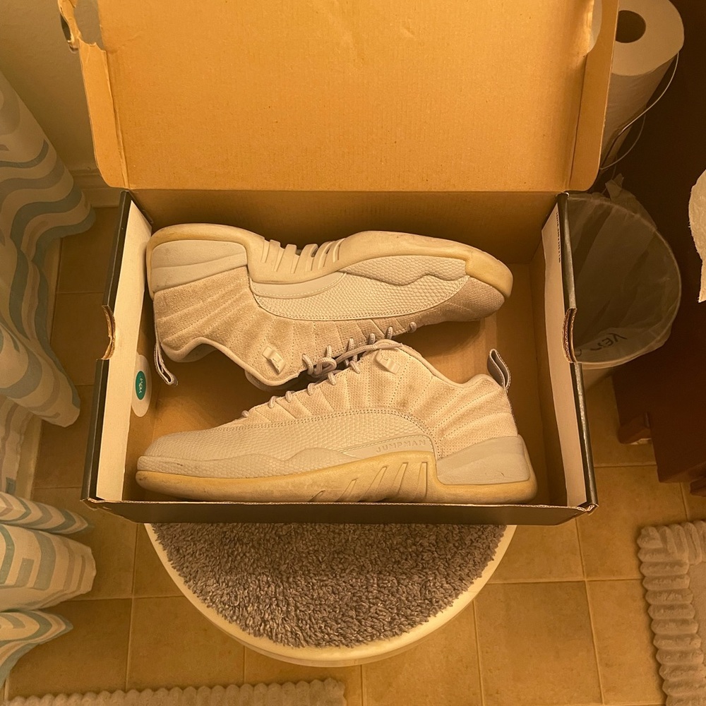 Jordan 12 Retro Low Wolf Grey